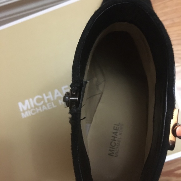 Michael Kors boots - Picture 3 of 4